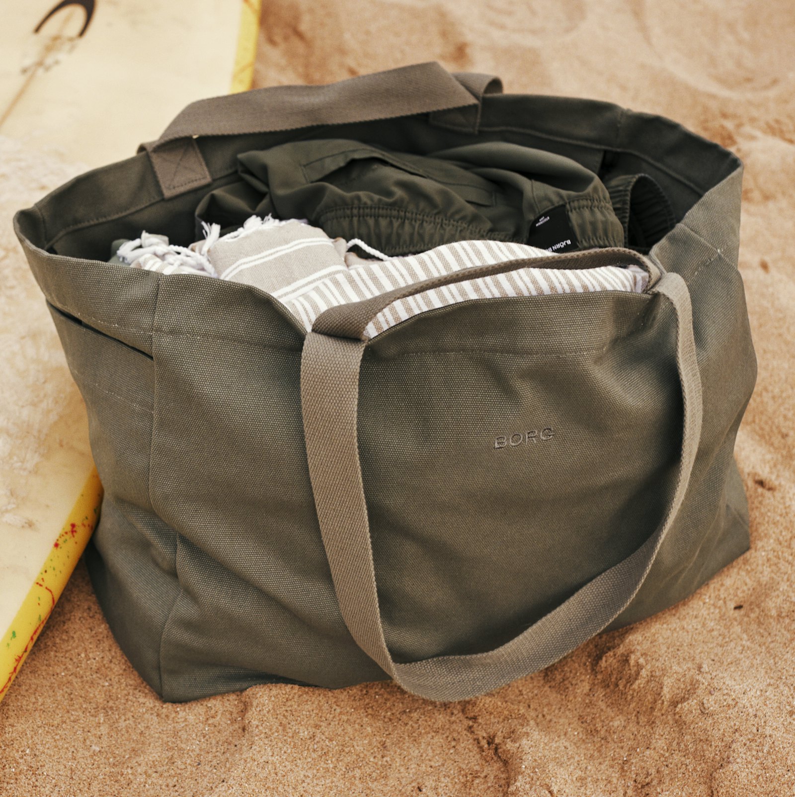 Studio Canvas Tote 28L image 1